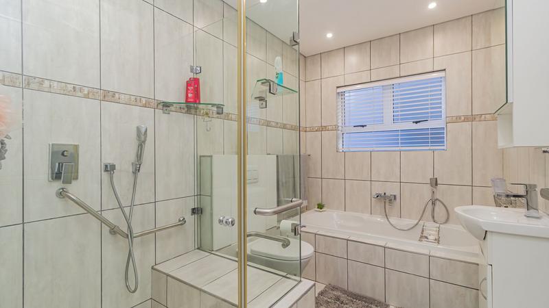 3 Bedroom Property for Sale in Pinnacle Point Golf Estate Western Cape